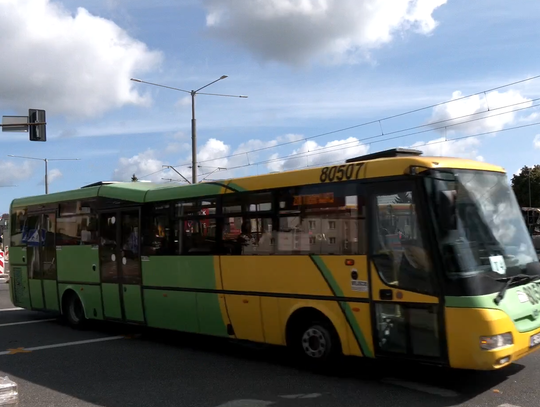 Zmiany w kursowaniu autobusów i tramwajów.