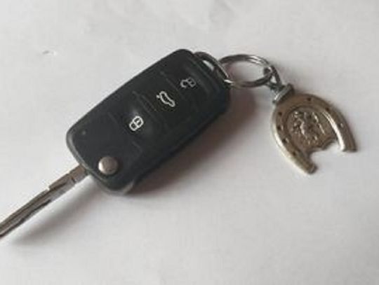 Znaleziono samochodowy kluczyk Znaleziono samochodowy kluczyk
