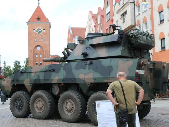Żołnierze świętowali na Starym Mieście w Elblągu [ZDJĘCIA]