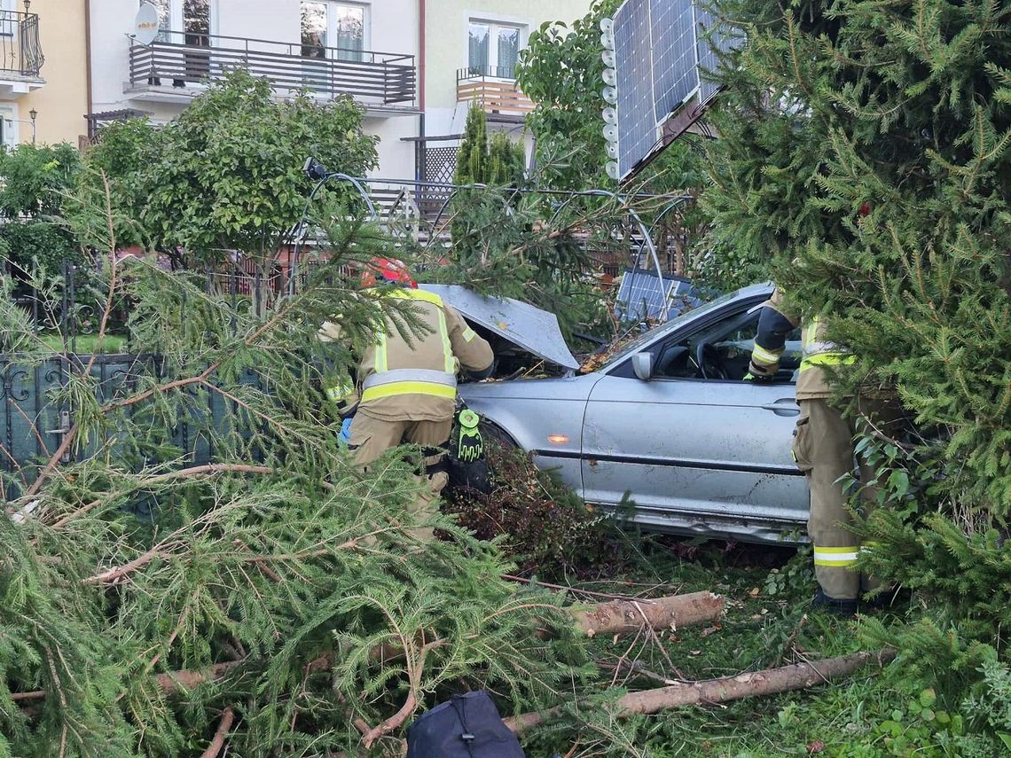 27-latek zatrzymany po pościgu. "Siedział u babci w mieszkaniu" 27-latek zatrzymany po pościgu. "Siedział u babci w mieszkaniu"