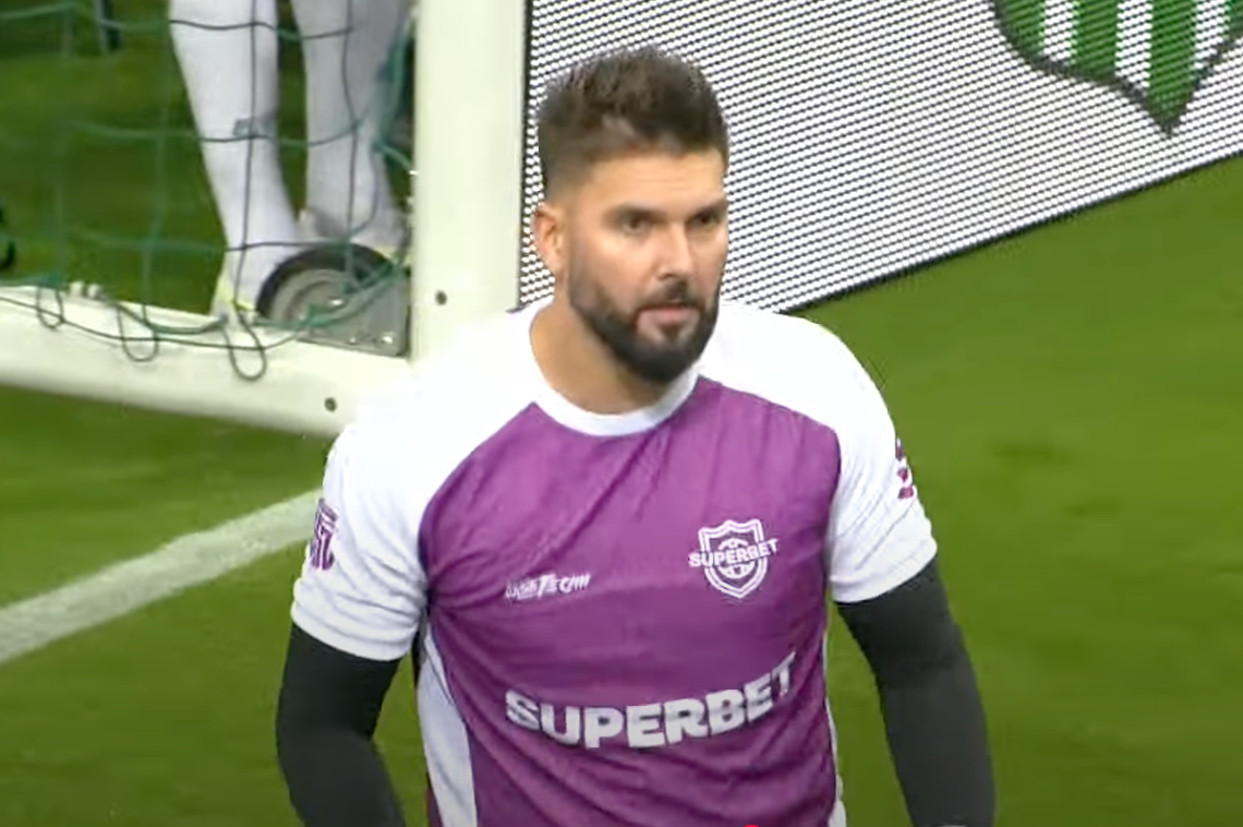 Bartosz Białkowski zagrał z gwiazdami