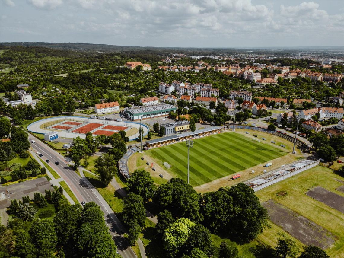Ponad 2,4 mln zł dofinansowania na stadion w Elblągu Ponad 2,4 mln zł dofinansowania na stadion w Elblągu