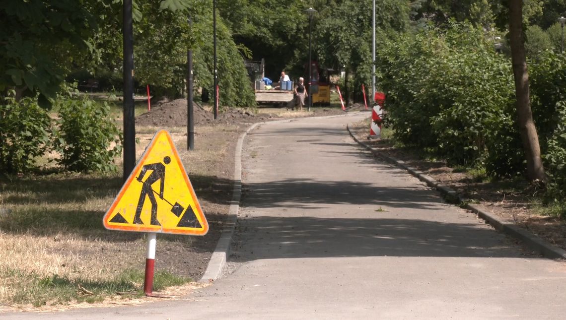 Bezpieczniej i bardziej zielono w parku Traugutta [WIDEO]