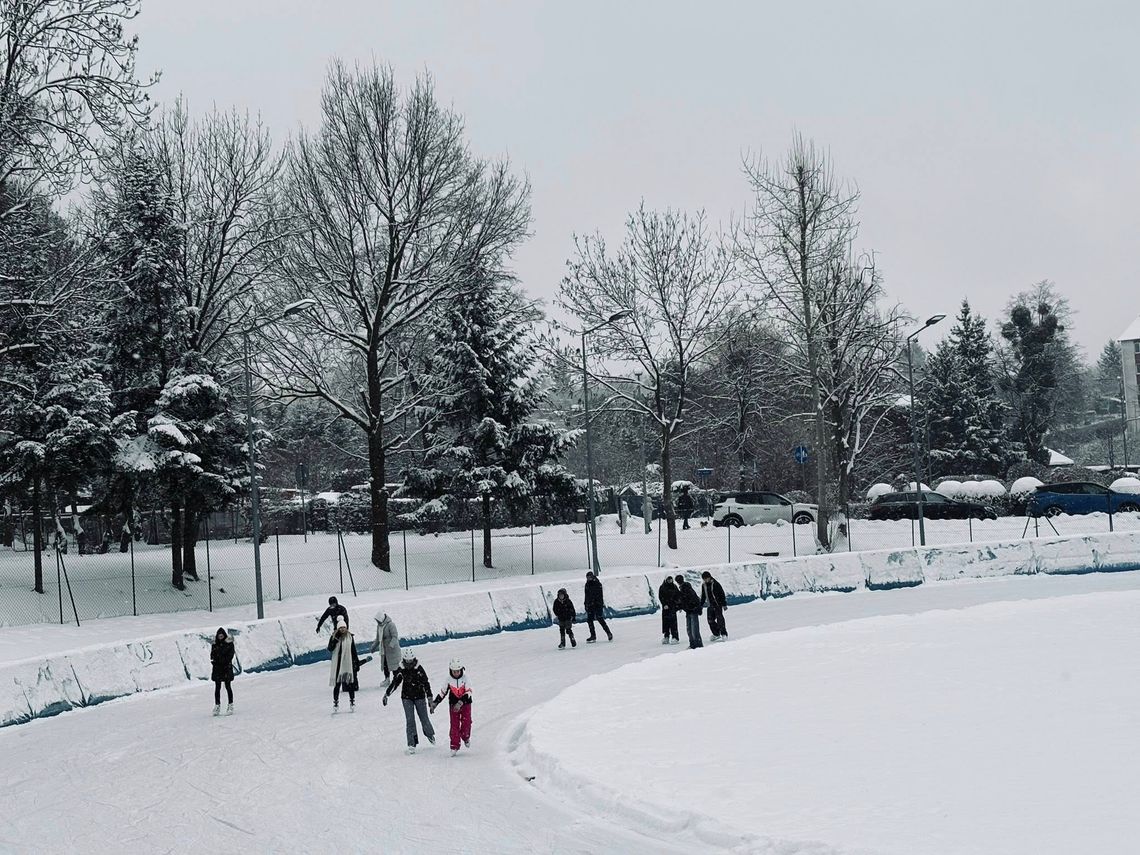 Bezpłatne ferie zimowe z MOSiR-em. Dwa tygodnie sportu i zabawy Bezpłatne ferie zimowe z MOSiR-em. Dwa tygodnie sportu i zabawy