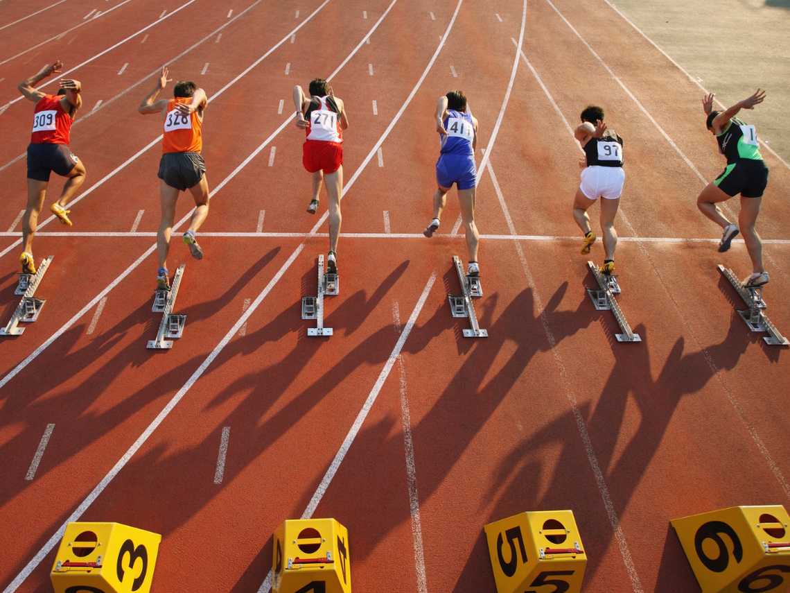 Biegaj, skacz i rzucaj. Startują czwartki z lekkoatletyką