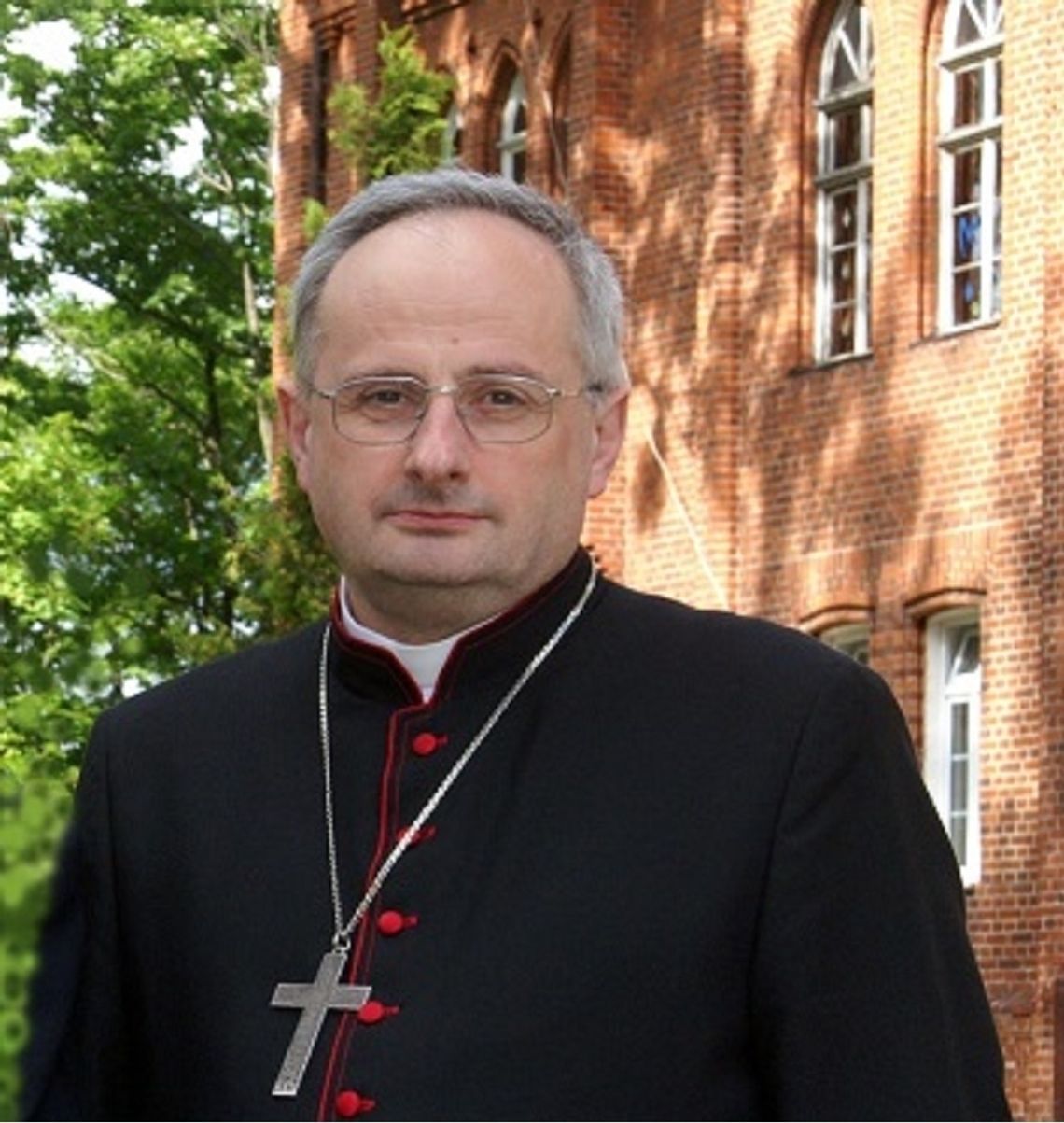 Biskup elbląski zabrał głos w sprawie Komunii świętej
