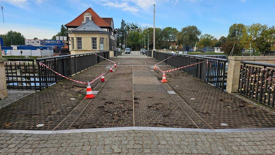 Był dziurawy jak szwajcarski ser. Most doczekał się remontu Był dziurawy jak szwajcarski ser. Most doczekał się remontu