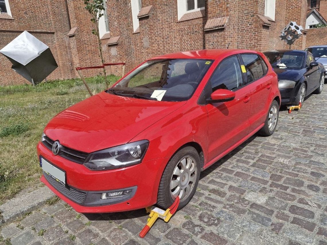 Chciała pojechać z blokadą. Musieli przyjechać strażacy