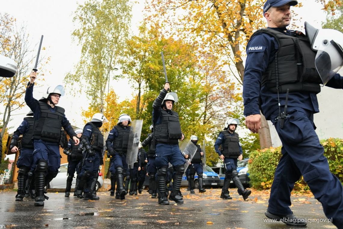 Ćwiczenia policyjne w Elblągu Ćwiczenia policyjne w Elblągu
