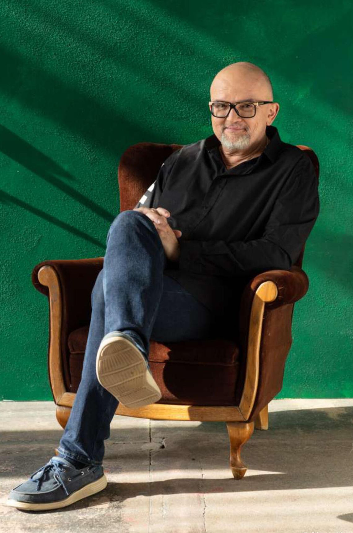 Czarna komedia jako jedyny język współczesności – Wojciech Adamczyk  o “Czaszce z Connemary”
