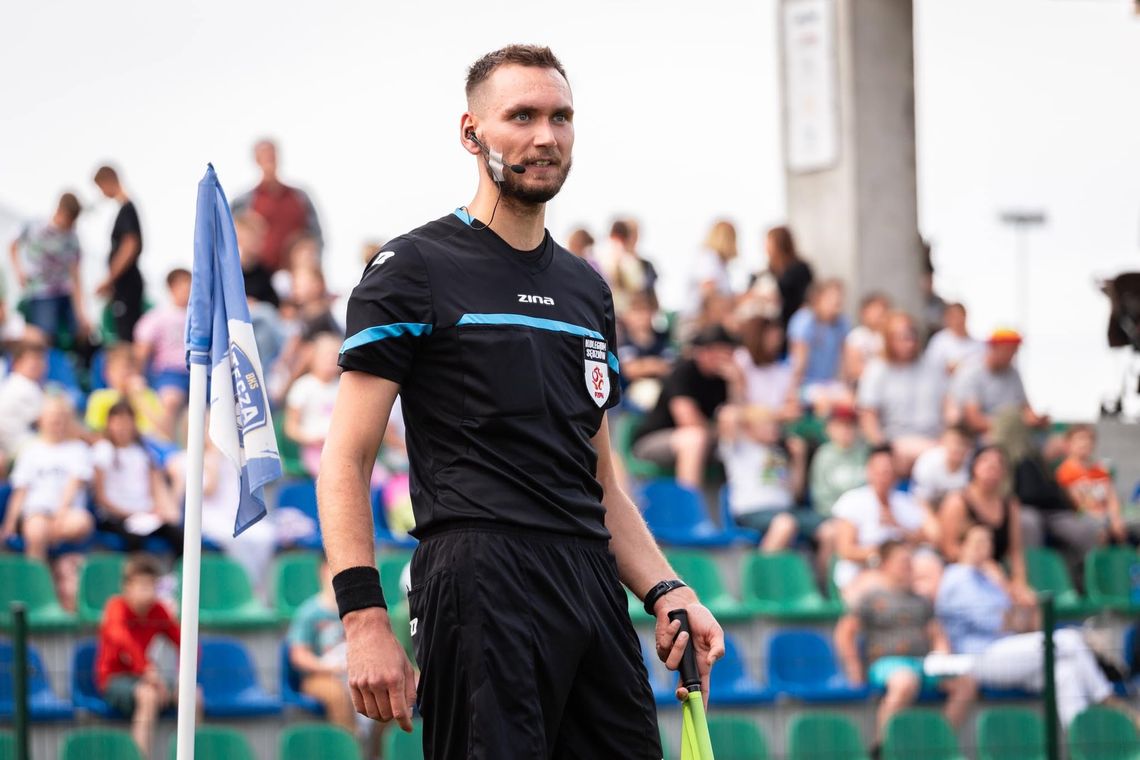 Damian Sadowski puka do Ekstraklasy. Wielki krok sędziego z Gronowa Elbląskiego Damian Sadowski puka do Ekstraklasy. Wielki krok sędziego z Gronowa Elbląskiego