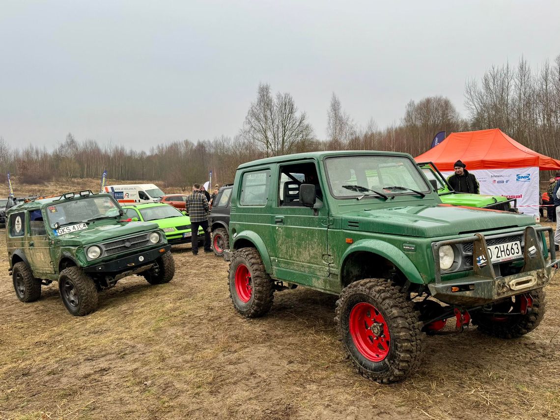 Do akcji wjechały terenówki. Off-road na Modrzewinie dla WOŚP [ZDJĘCIA]