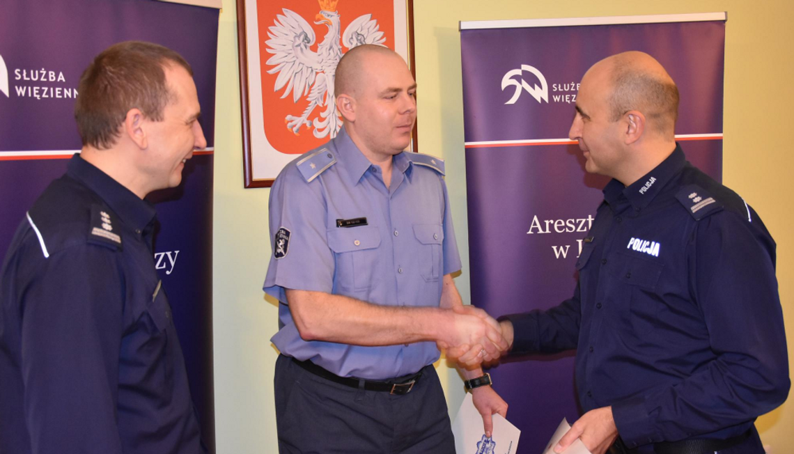 Dowódca zmiany zatrzymał pijanego kierowcę Dowódca zmiany zatrzymał pijanego kierowcę