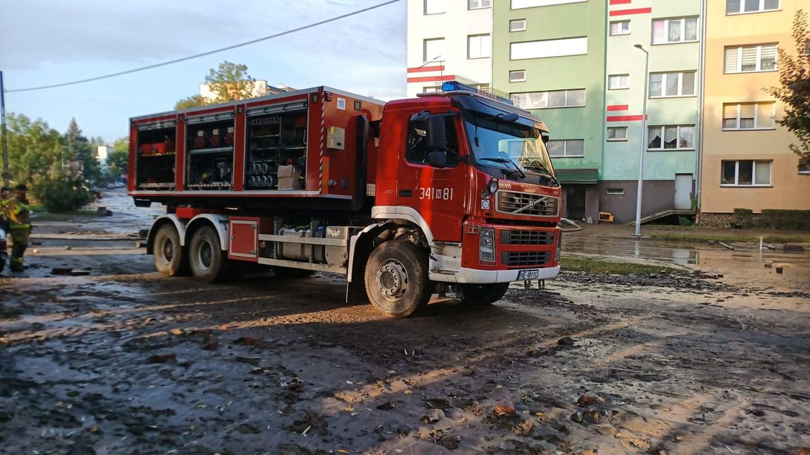 Dramatyczna sytuacja na południu. Na miejscu pomagają strażacy z Elbląga [FOTO]