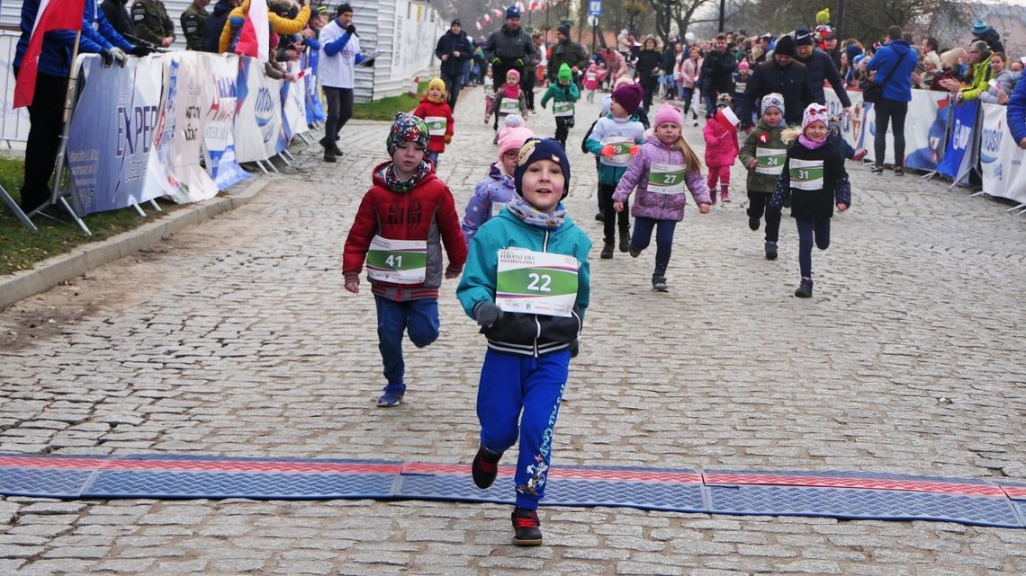 Dzieci pobiegły dla Niepodległej. Zobacz zdjęcia