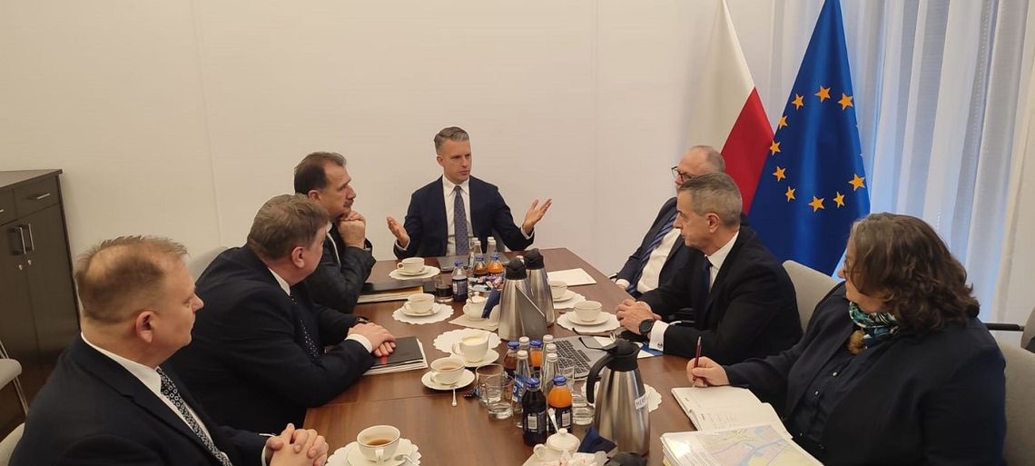 Elbląg nie musi oddawać portu, przy przekopie będzie współpraca