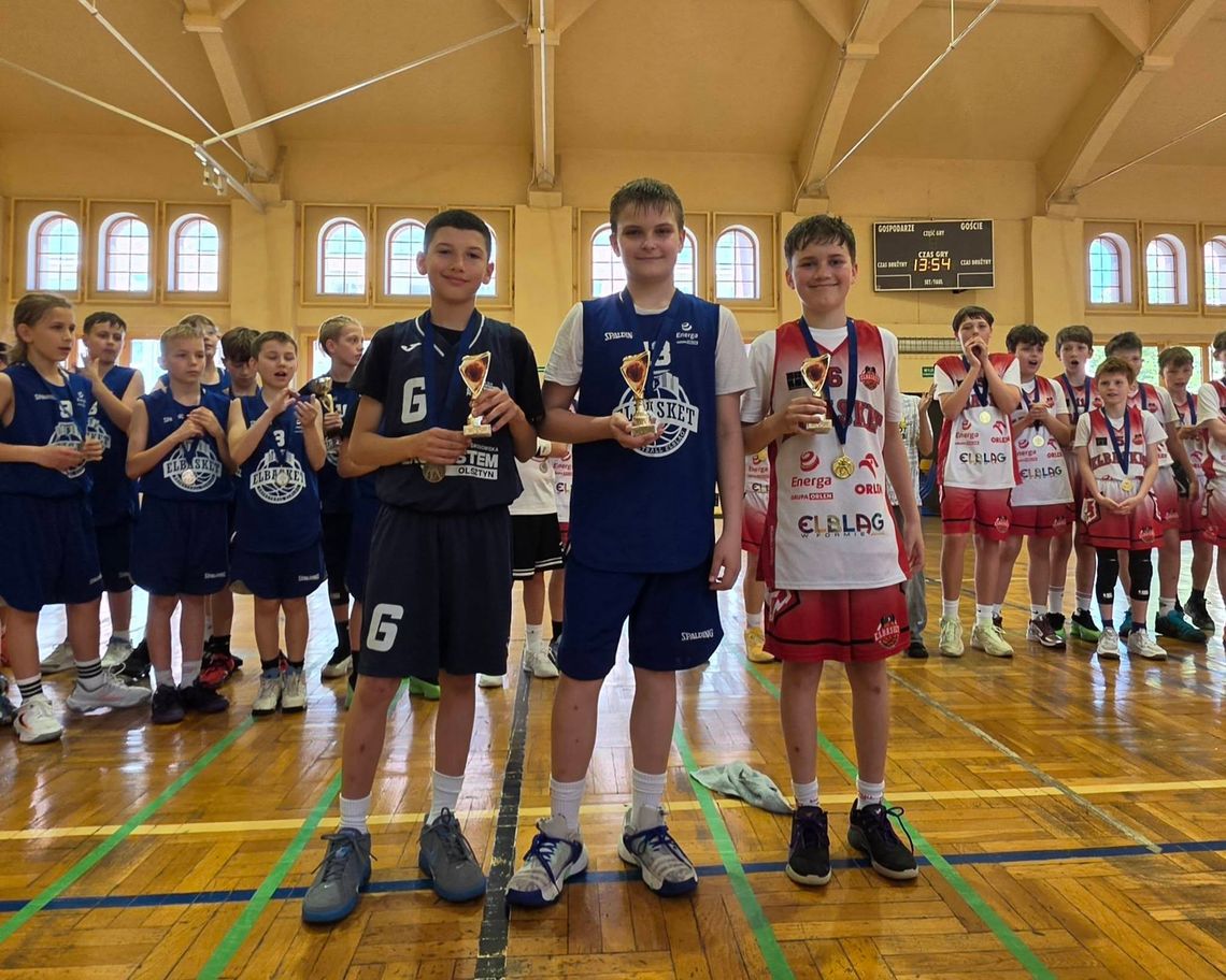 Elbląg triumfuje w młodzieżowej koszykówce. Elbasket CAVS mistrzem województwa