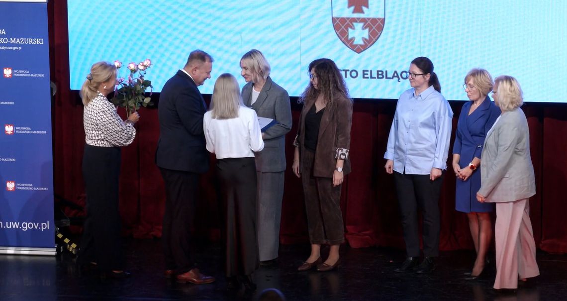 Elbląscy nauczyciele uhonorowani podczas Dnia Edukacji Narodowej Elbląscy nauczyciele uhonorowani podczas Dnia Edukacji Narodowej