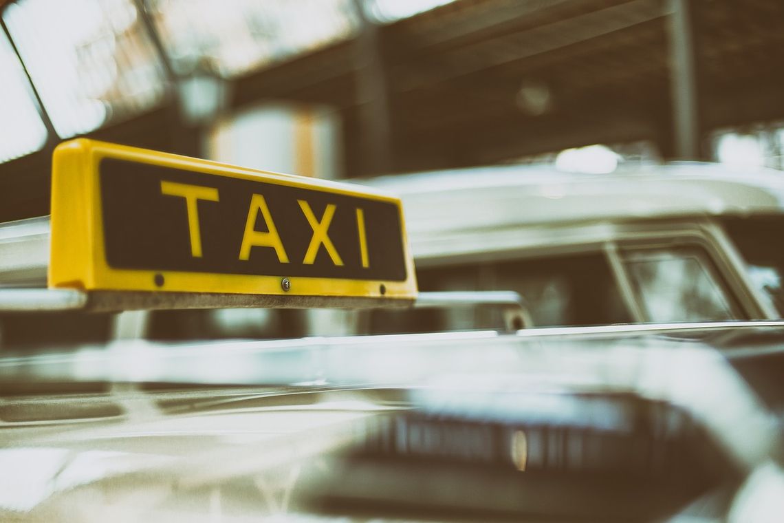 Elbląskie Centrum Usług Społecznych wprowadza usługę Taxi
