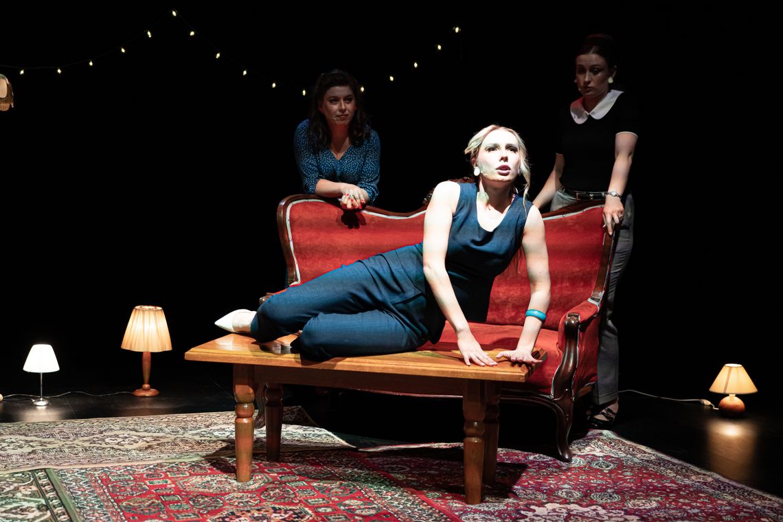 Humor, ironia i ponadczasowe teksty. „Tym razem Osiecka” na scenie elbląskiego teatru