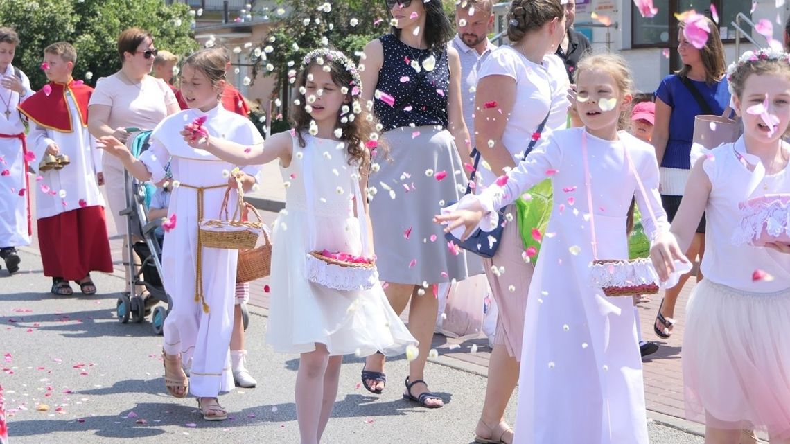 Jutro ulicami Elbląga przejdzie 9 procesji [TRASY]