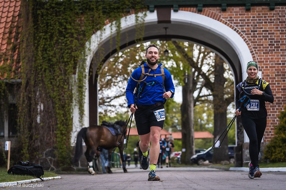 Kadyny w świetle latarek.  Trening biegowy „Odkryj nieodkryte, poznaj Wysoczyznę!”