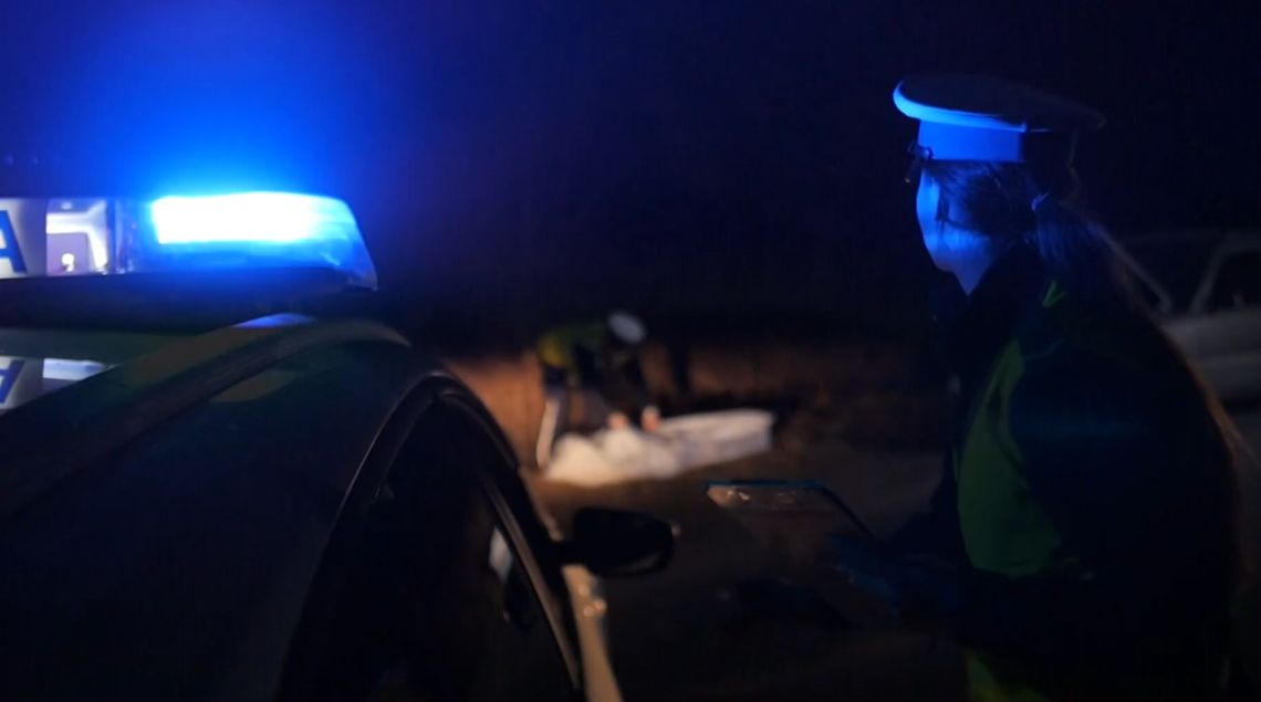 Kierowcy widzą ich dopiero w ostatniej chwili. Apel elbląskiej policji Kierowcy widzą ich dopiero w ostatniej chwili. Apel elbląskiej policji