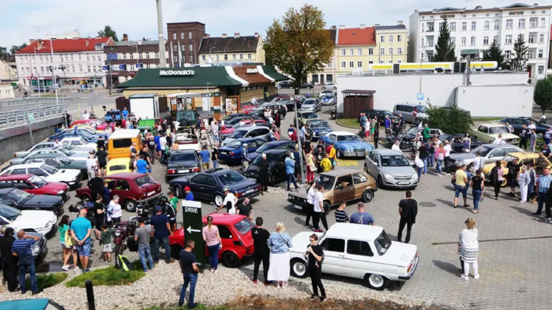 Klasyczne blokowanie McDonald'sa w Elblągu vol. 6 Klasyczne blokowanie McDonald'sa w Elblągu vol. 6