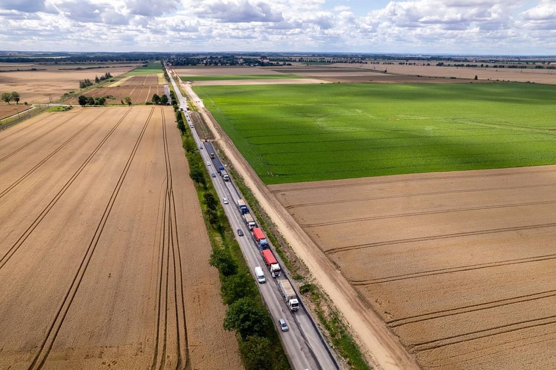Kolumny drenażowe na drodze krajowej nr  22 [FOTO]