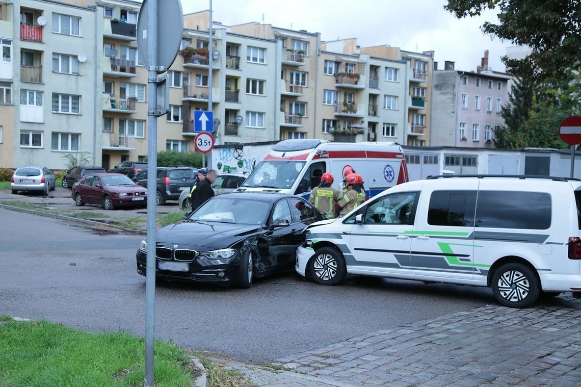 Kosztowna kolizja. Będzie miał wydatek Kosztowna kolizja. Będzie miał wydatek