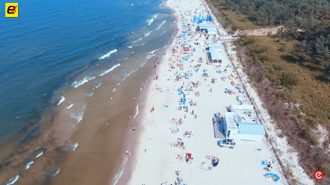 Krynica Morska przyciąga już plażowiczów [NA ŻYWO]