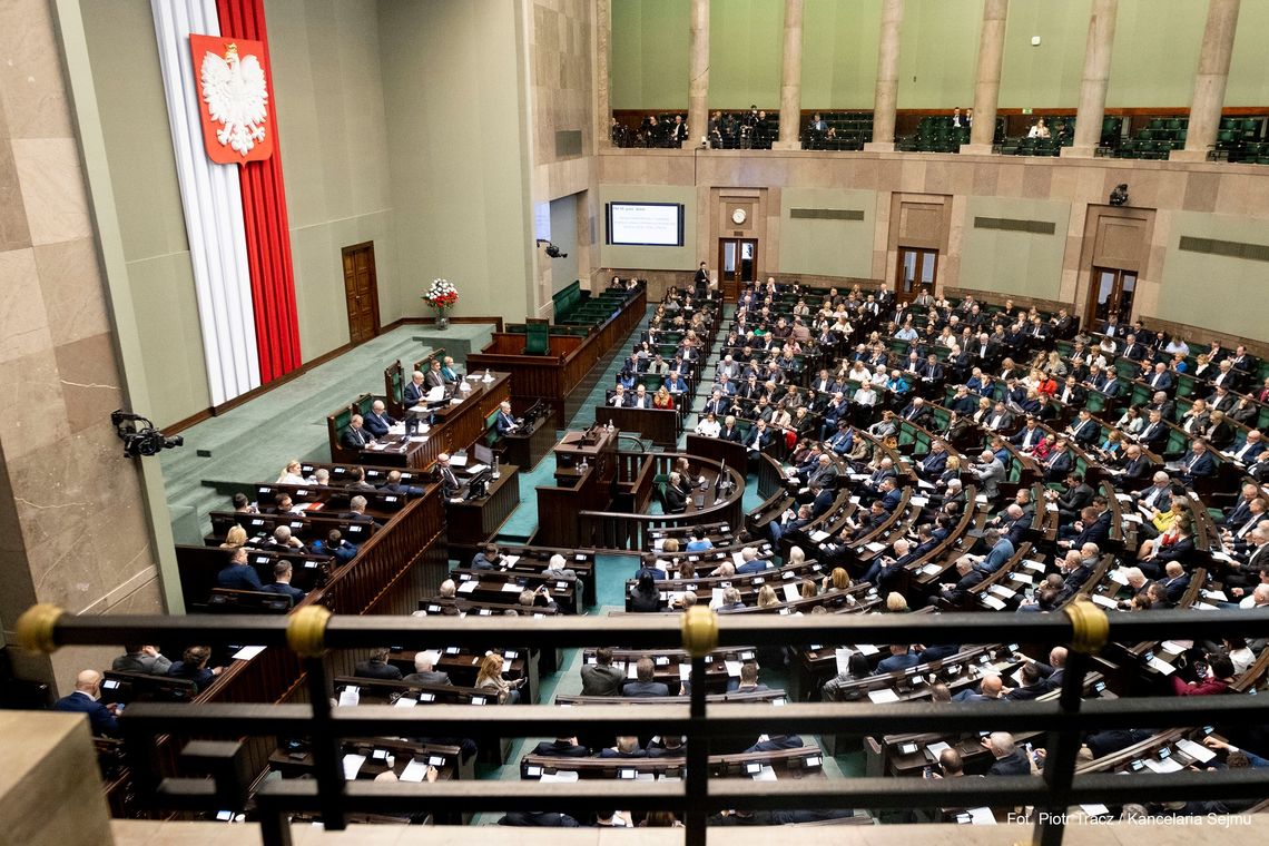 Kto wystartuje do Sejmu? Nazwiska, scenariusze i analiza mandatów