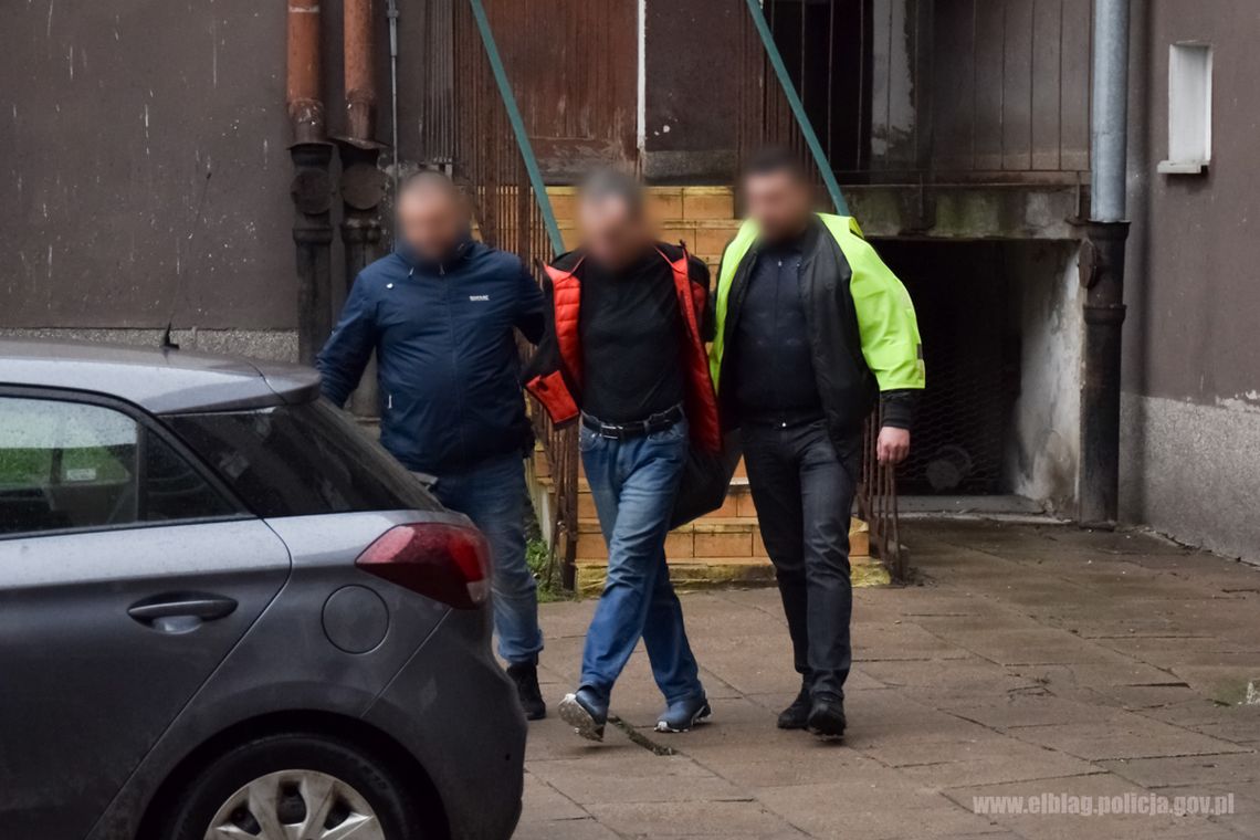 Łupem złodziei padły 2 sejfy z pieniędzmi Łupem złodziei padły 2 sejfy z pieniędzmi