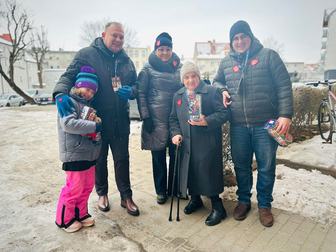 Ma 94 lata i dziś gra z WOŚP. Pani Zosia kradnie serca całej Polski Ma 94 lata i dziś gra z WOŚP. Pani Zosia kradnie serca całej Polski