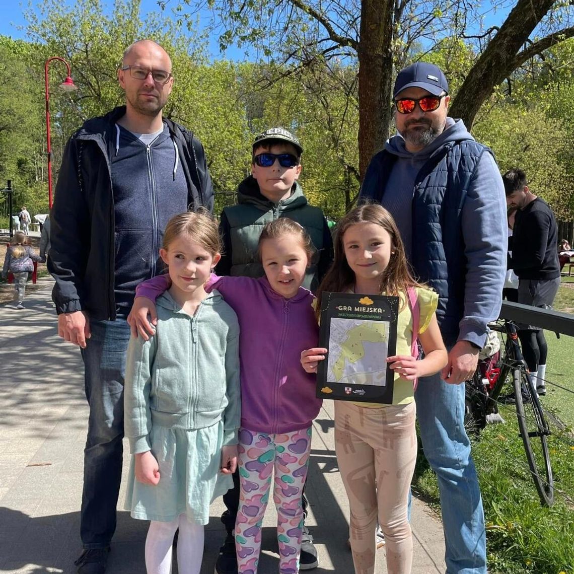 Mapa, zagadki i spacer po Parku Dolinka