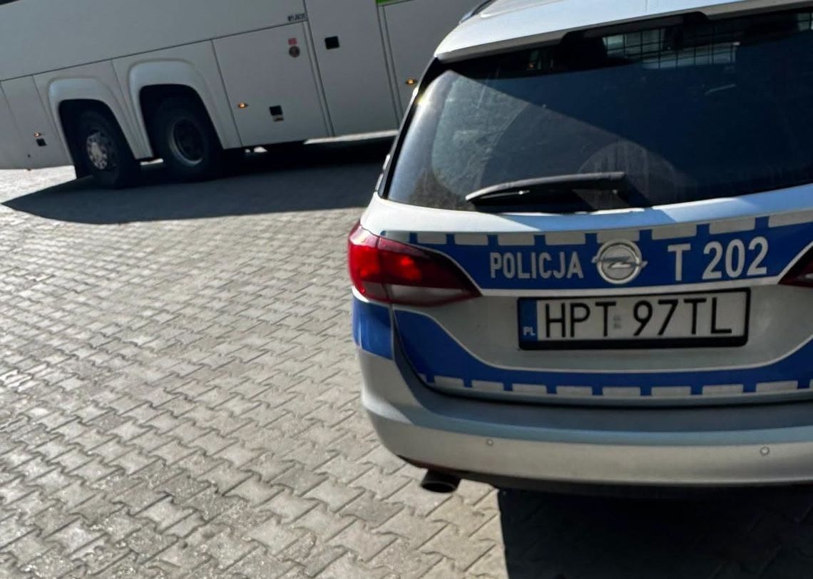 Miał zawieźć dzieci na wycieczkę do Gdańska. Policja zatrzymała go przed wyjazdem Miał zawieźć dzieci na wycieczkę do Gdańska. Policja zatrzymała go przed wyjazdem