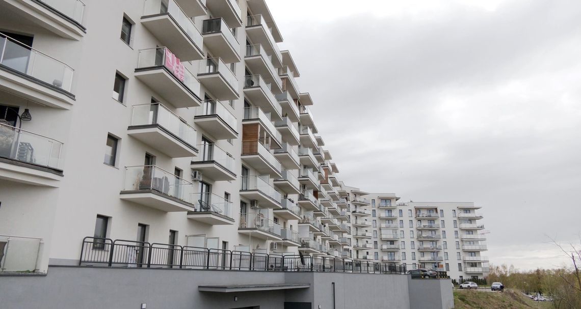 Mieszkańcy kontra deweloper. Burza wokół nowego osiedla w Elblągu [WIDEO]