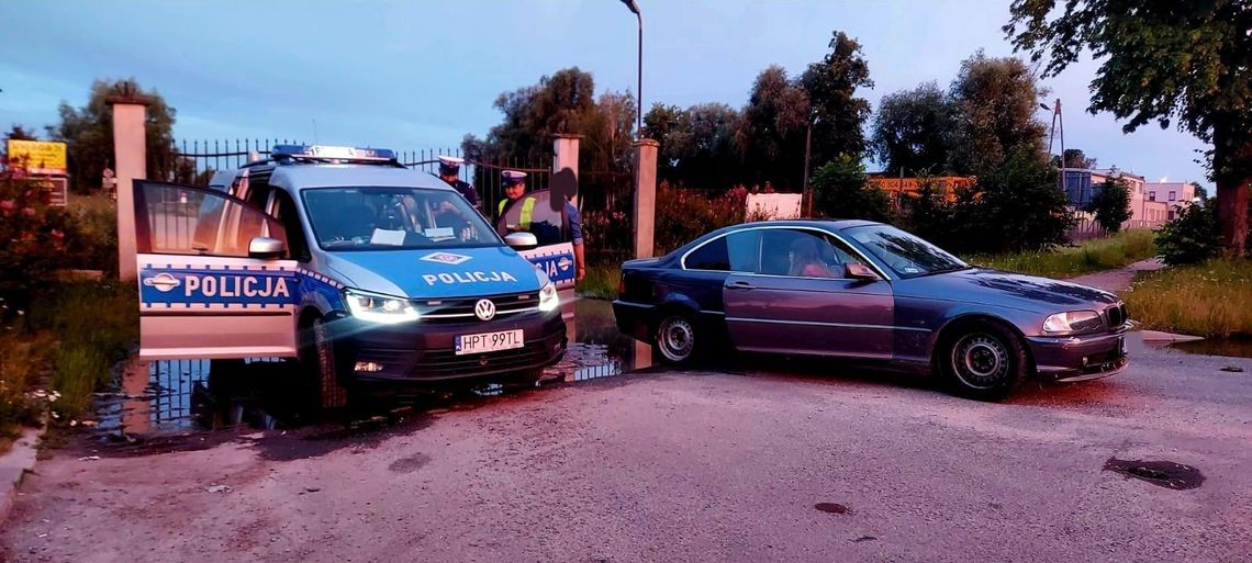 Mimo, że zatrzymano mu prawo jazdy to na przesłuchanie przyjechał autem