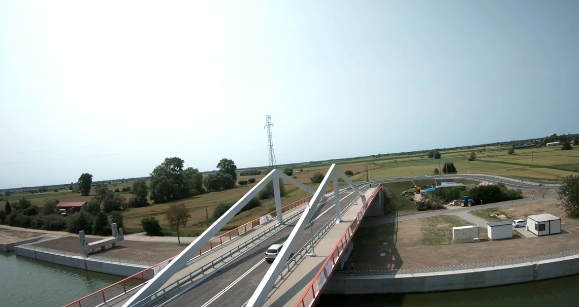 Most w Nowakowie znów zawiódł. Żeglarze nie dopłynęli na regaty Most w Nowakowie znów zawiódł. Żeglarze nie dopłynęli na regaty