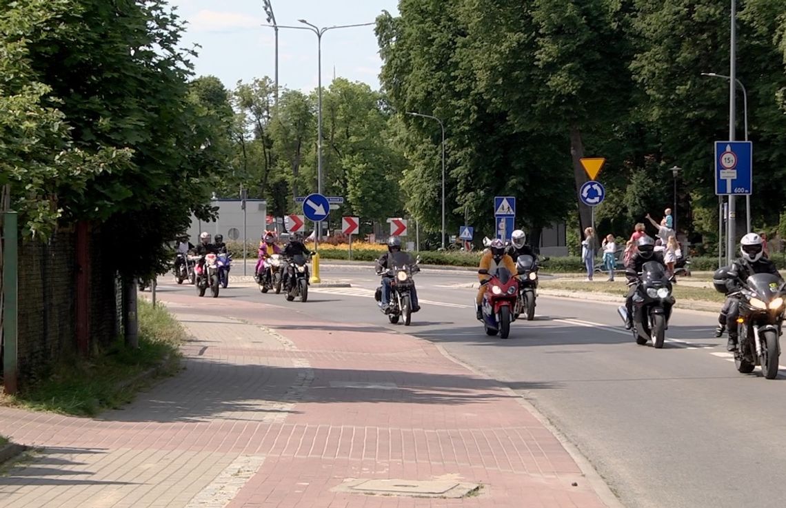 Motocykliści wsparli dzieci z elbląskich domów dziecka [VIDEO]