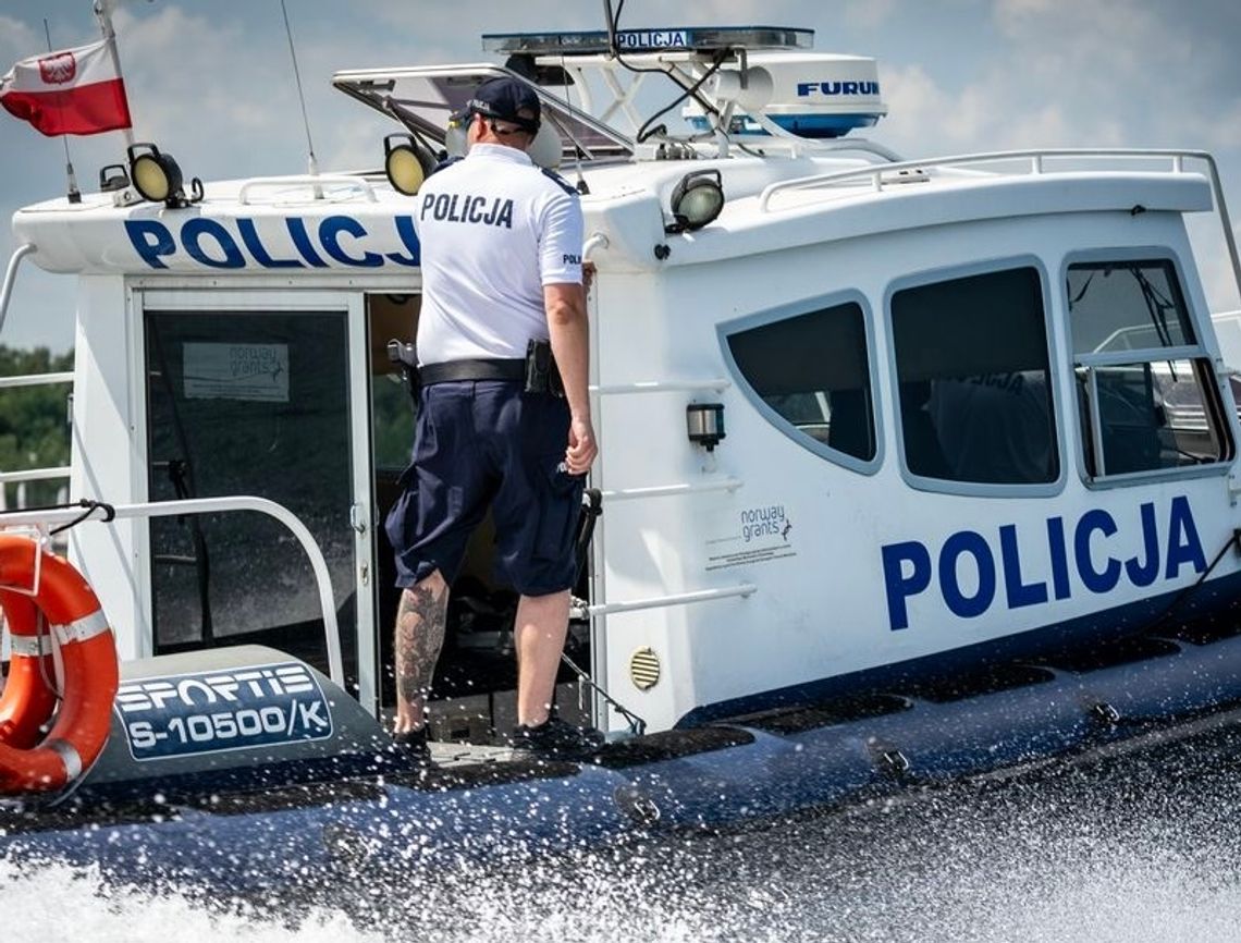 Myślał, że na wodzie jest bezpieczny. Na Mierzei Wiślanej dopadła go policja Myślał, że na wodzie jest bezpieczny. Na Mierzei Wiślanej dopadła go policja