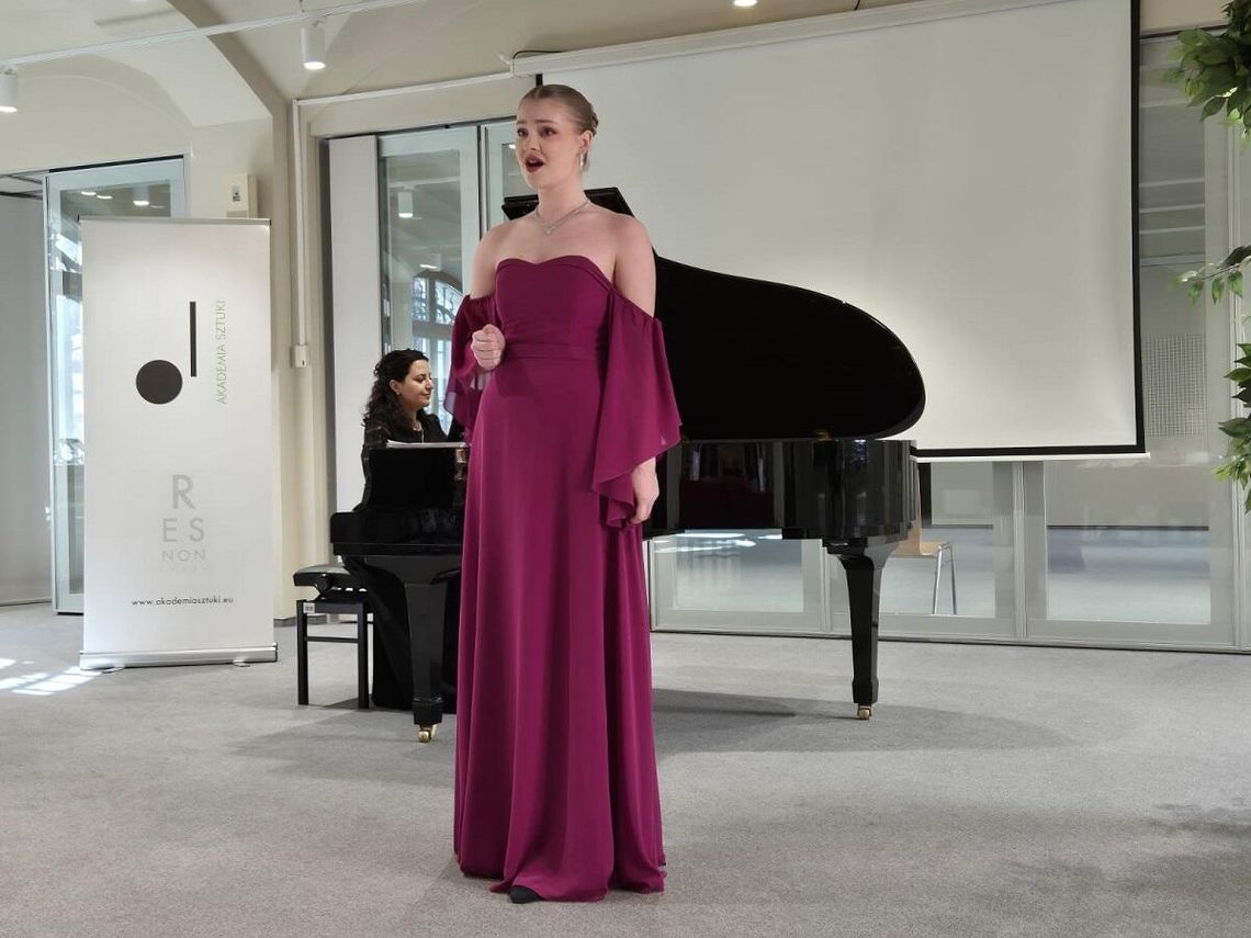 Natalia Leonowicz z Elbląga finalistką I Ogólnopolskiego Konkursu Wokalnego w Szczecinie