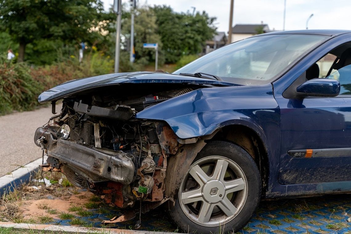 Nie miał prawa jazdy, doprowadził do zderzenia 3 pojazdów Nie miał prawa jazdy, doprowadził do zderzenia 3 pojazdów