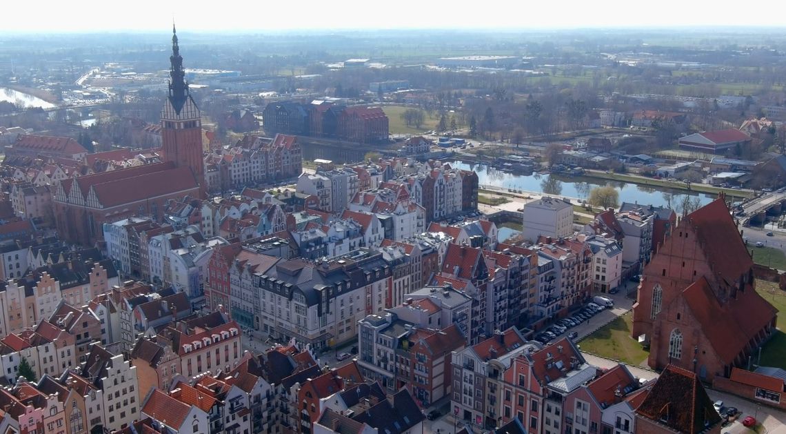 Nowa metoda wyłudzania pieniędzy w Elblągu. Nie wpuszczaj ich do domu!