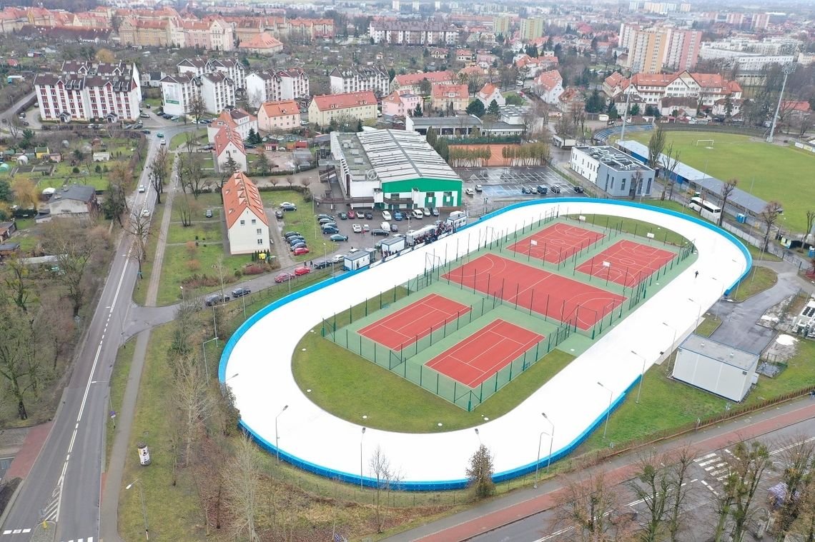 Obiekty sportowe w Elblągu otwarte od poniedziałku (lista)