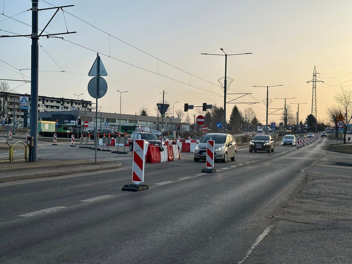 Od dziś zmiany dla kierowców i pasażerów. Remont pętli przy Ogólnej