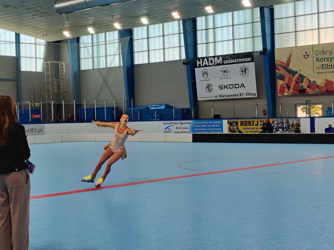 Ogólnopolskie zawody jazdy figurowej na rolkach i wrotkach zakończone. Sportowe emocje w Elblągu Ogólnopolskie zawody jazdy figurowej na rolkach i wrotkach zakończone. Sportowe emocje w Elblągu