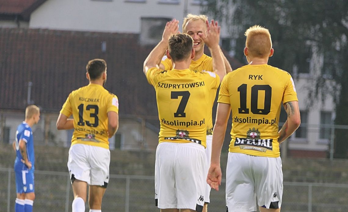 Olimpia po wygranej w czołówce ligi Olimpia po wygranej w czołówce ligi