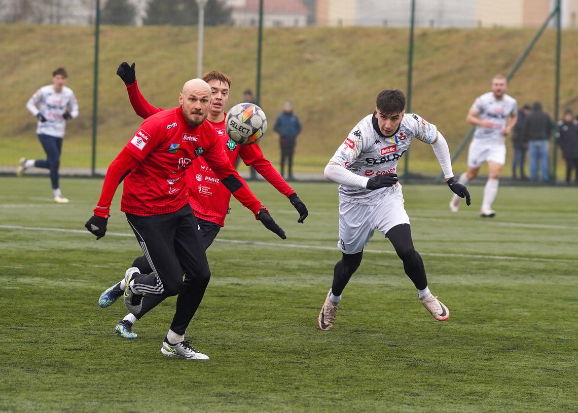 Olimpia się osłabia, wygrywa i testuje (galeria) Olimpia się osłabia, wygrywa i testuje (galeria)