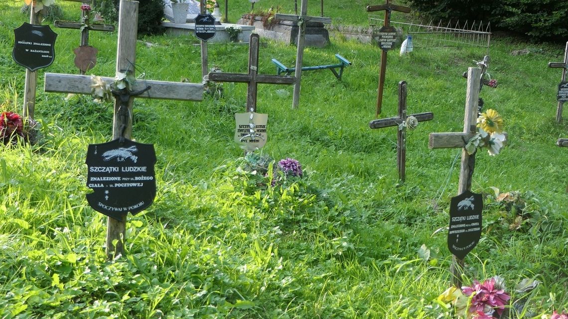 Osoby NN mają swoje miejsce na cmentarzu Dębica